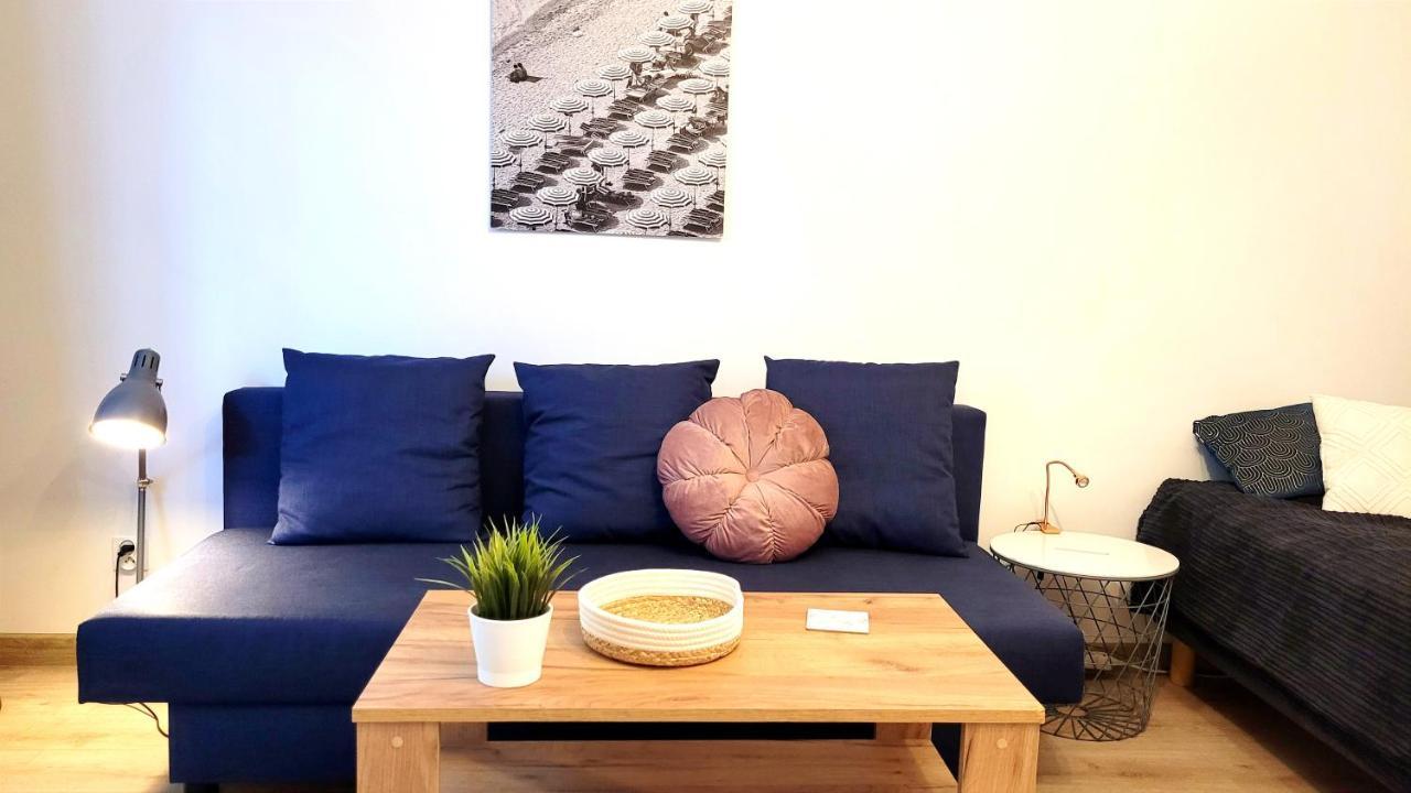 Great Life - Apartment Next To Metro Station Varsavia Esterno foto