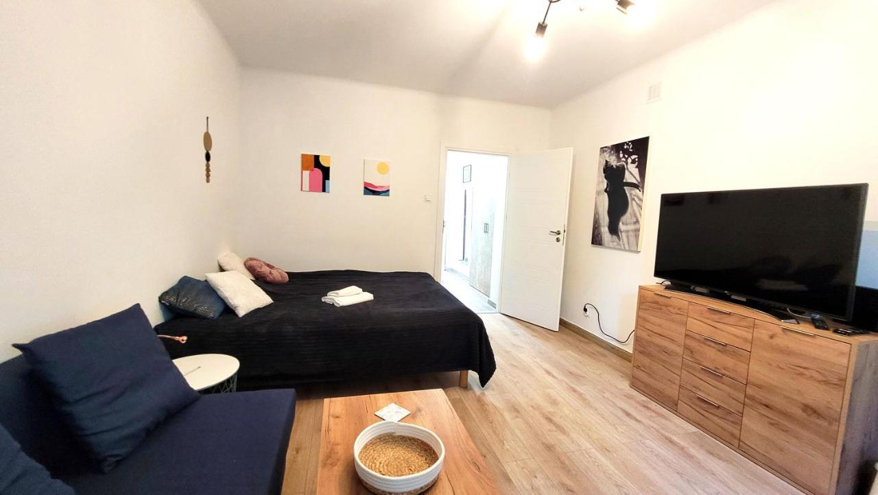 Great Life - Apartment Next To Metro Station Varsavia Esterno foto